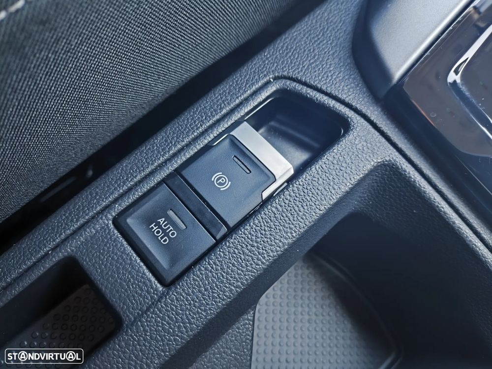 VW T-Roc 1.5 TSI Urban DSG - 19