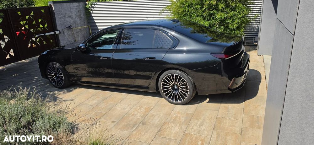 BMW Seria 7 - 16