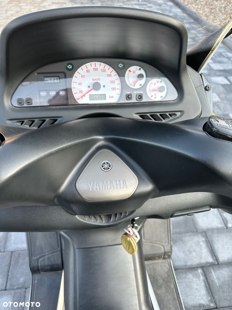 Yamaha Tmax - 8