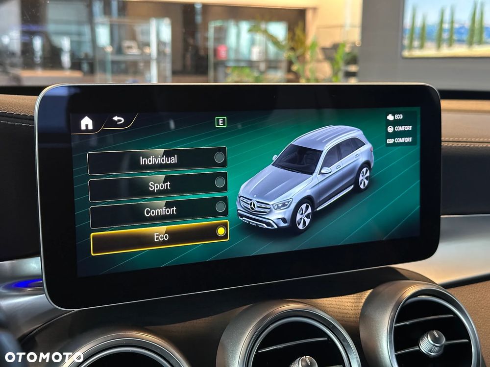 Mercedes-Benz GLC 220 d 4-Matic - 23