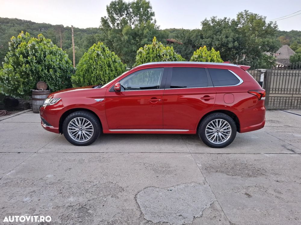 Mitsubishi Outlander - 5
