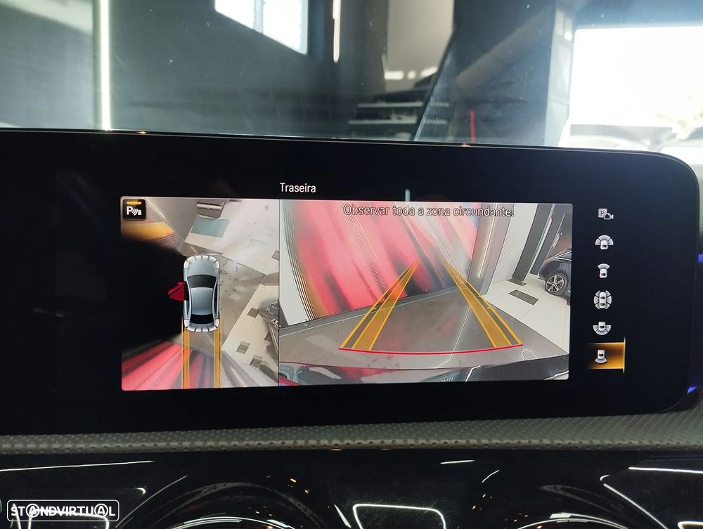 Mercedes-Benz A 250 Limousine e AMG Line - 27