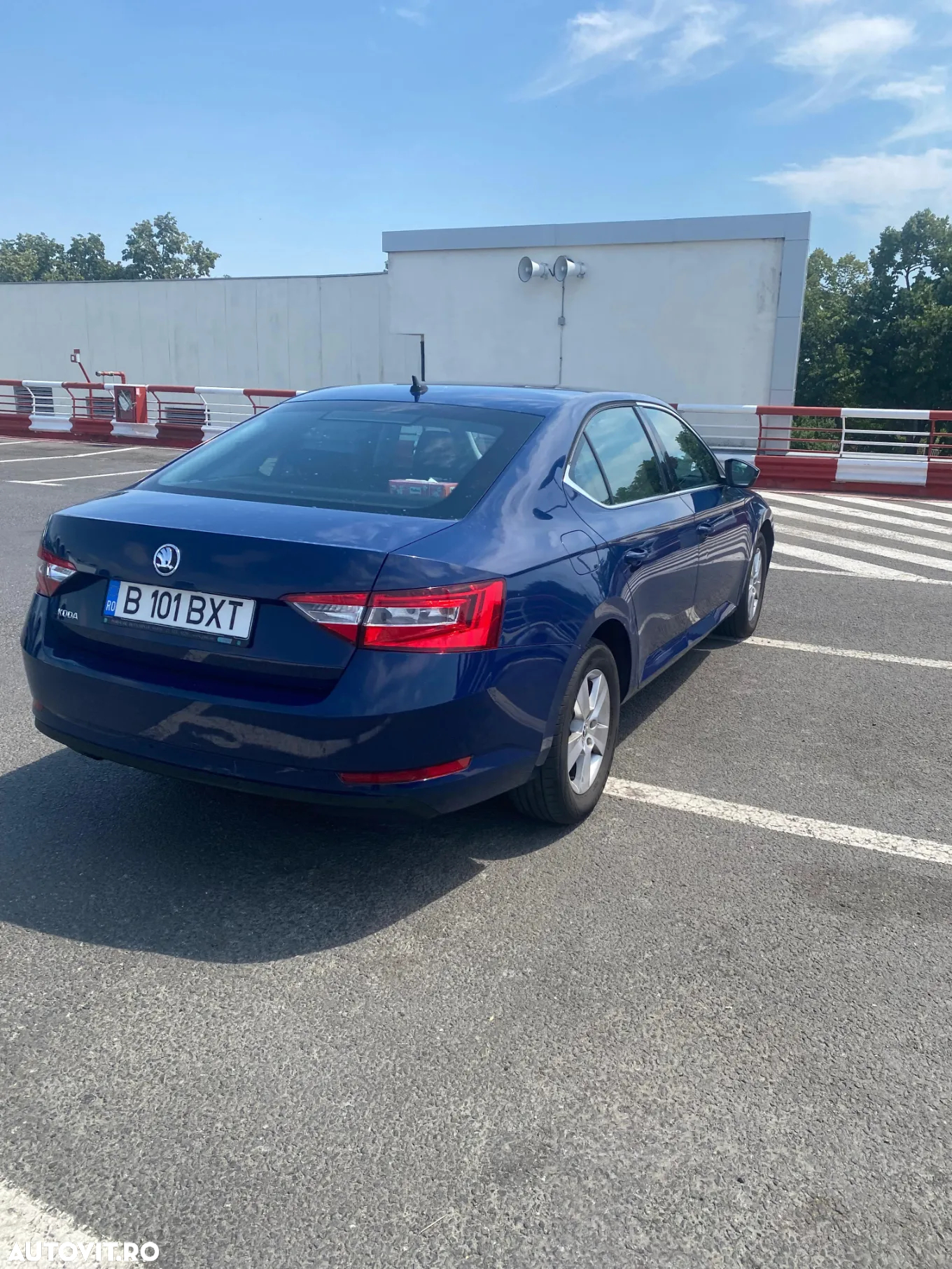 Skoda Superb 2.0 TDI DSG Style - 15