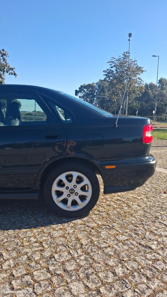 Volvo S40 1.6 - 15