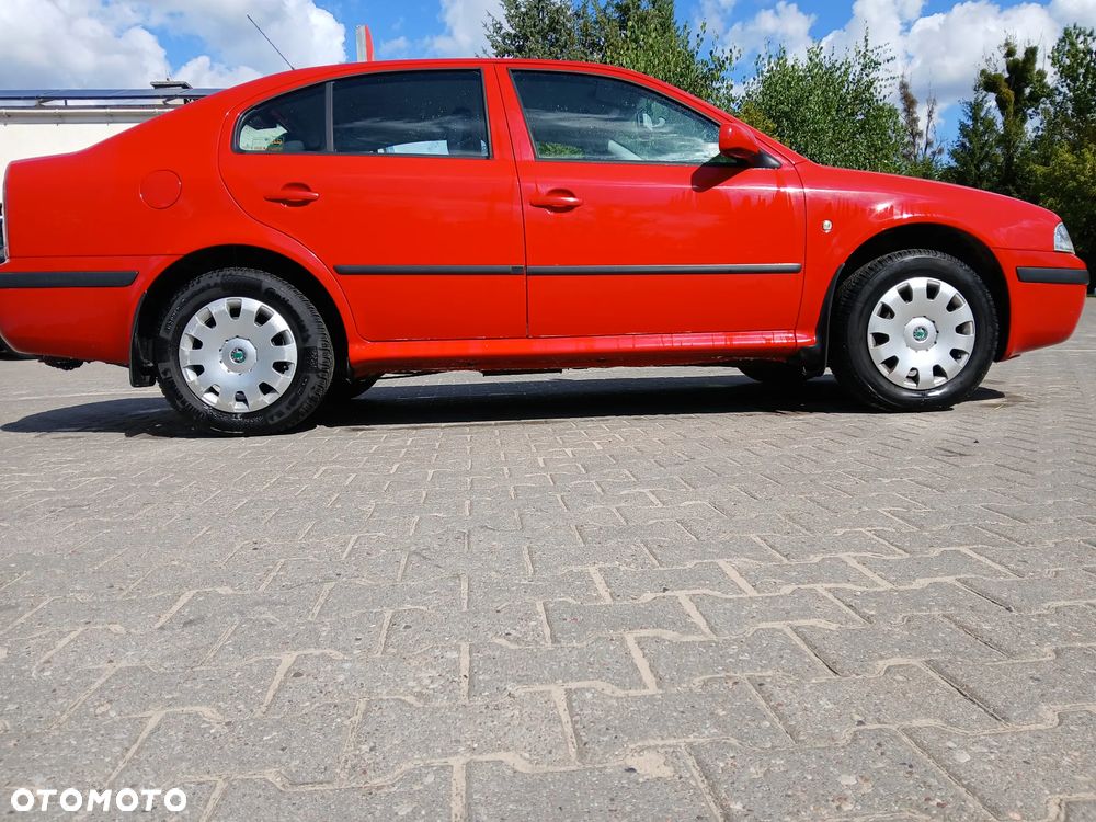 Skoda Octavia 1.6 Elegance - 9