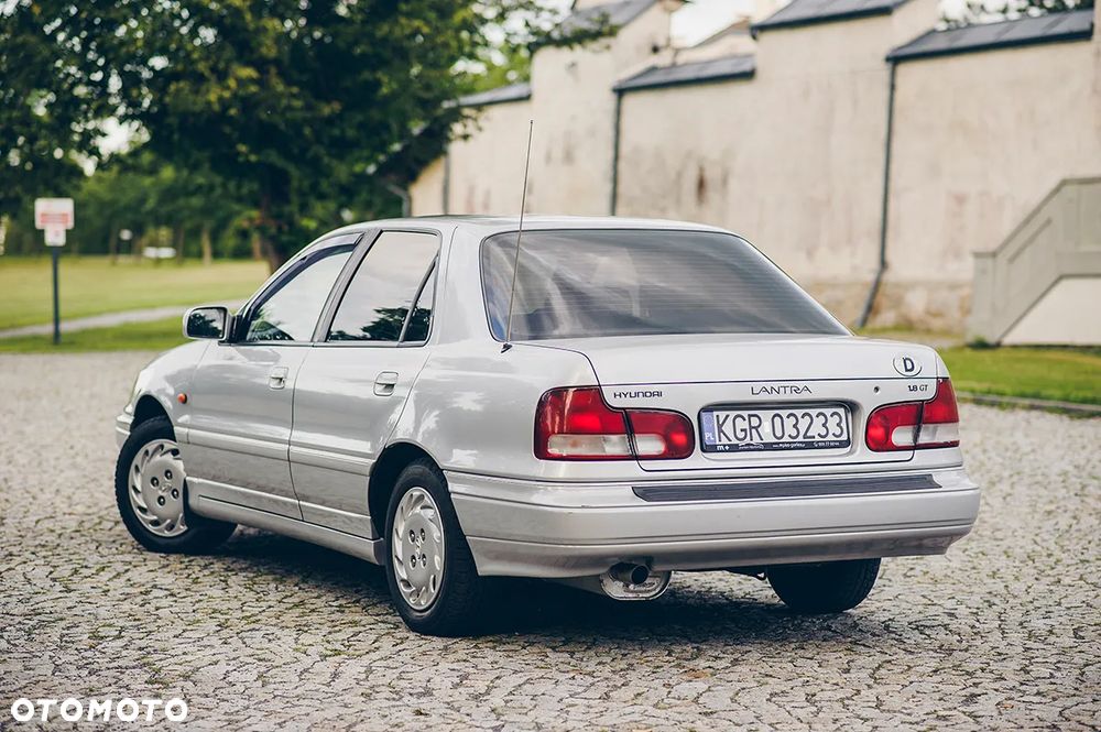 Hyundai Lantra - 3