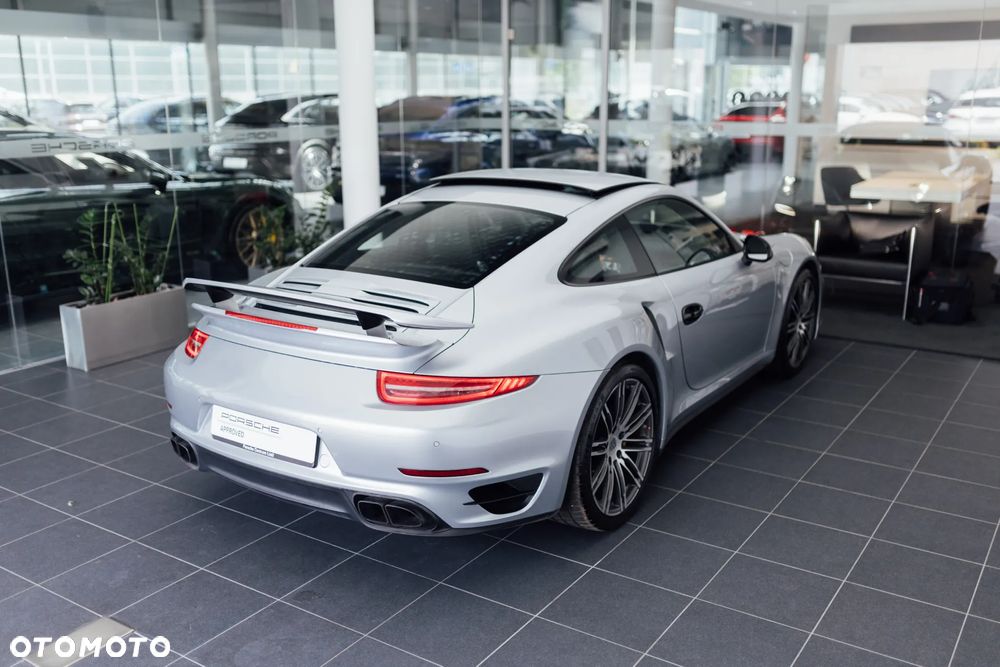 Porsche 911 Turbo S - 9