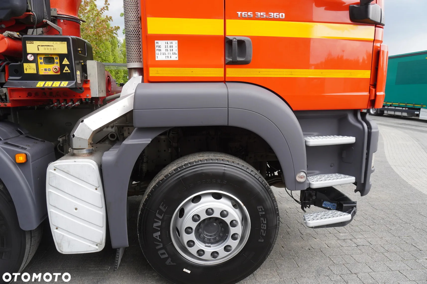 MAN TGS 35.360 E5 8x2 / HDS Fassi F165 / 5,4 t udźwig / 8,25 m wysięg - 19