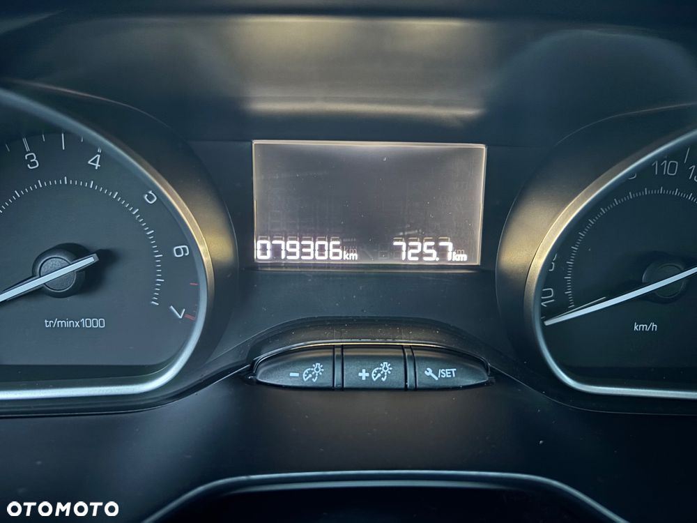 Peugeot 2008 PureTech 82 Style - 14