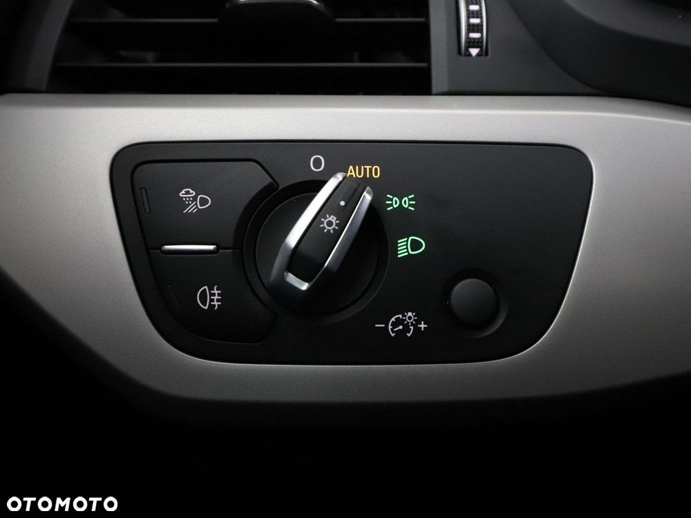 Audi A4 Avant 35 TDI mHEV Advanced S tronic - 38