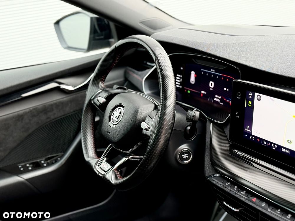 Skoda Octavia 2.0 TDI DSG RS Plus - 8