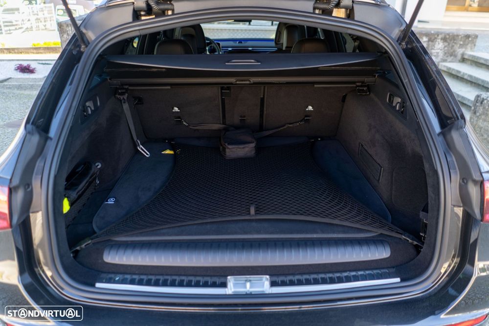 Mercedes-Benz E 300 e Station - 11