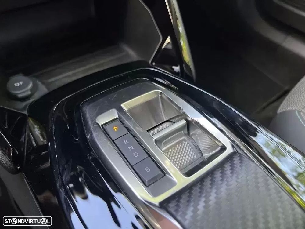 Peugeot e-2008 50 kWh Allure Pack - 35