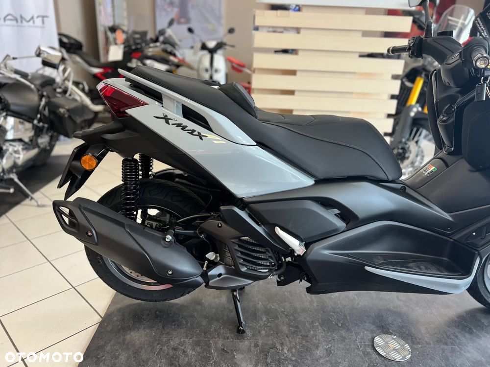 Yamaha X-max - 5