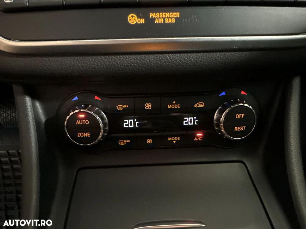 Mercedes-Benz GLA 220 d Aut. - 18