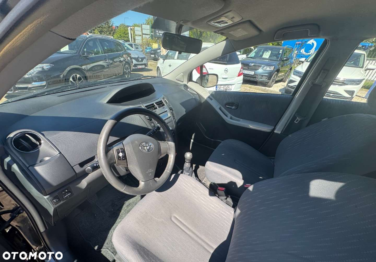 Toyota Yaris - 10