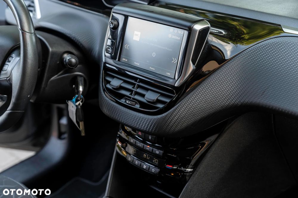 Peugeot 2008 PureTech 82 Style - 26