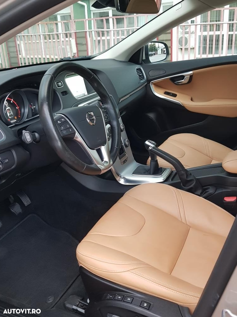 Volvo V40 - 15