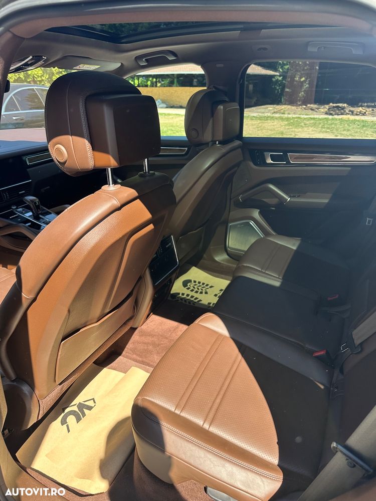Porsche Cayenne S Tiptronic S Platinum Edition - 8
