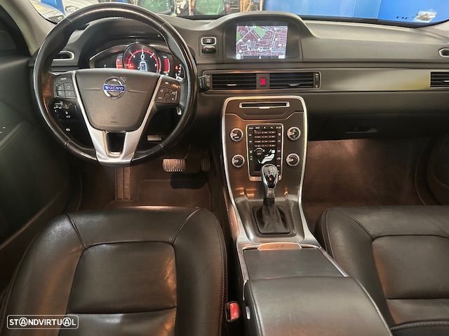 Volvo XC 70 2.0 D4 Summum Geartronic - 9