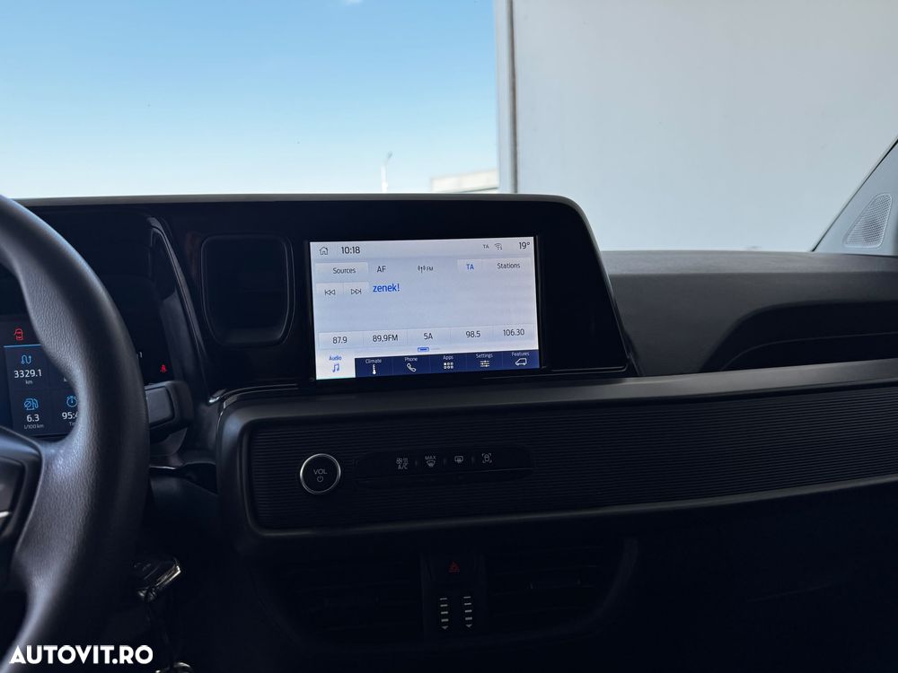 Ford Transit Courier - 16