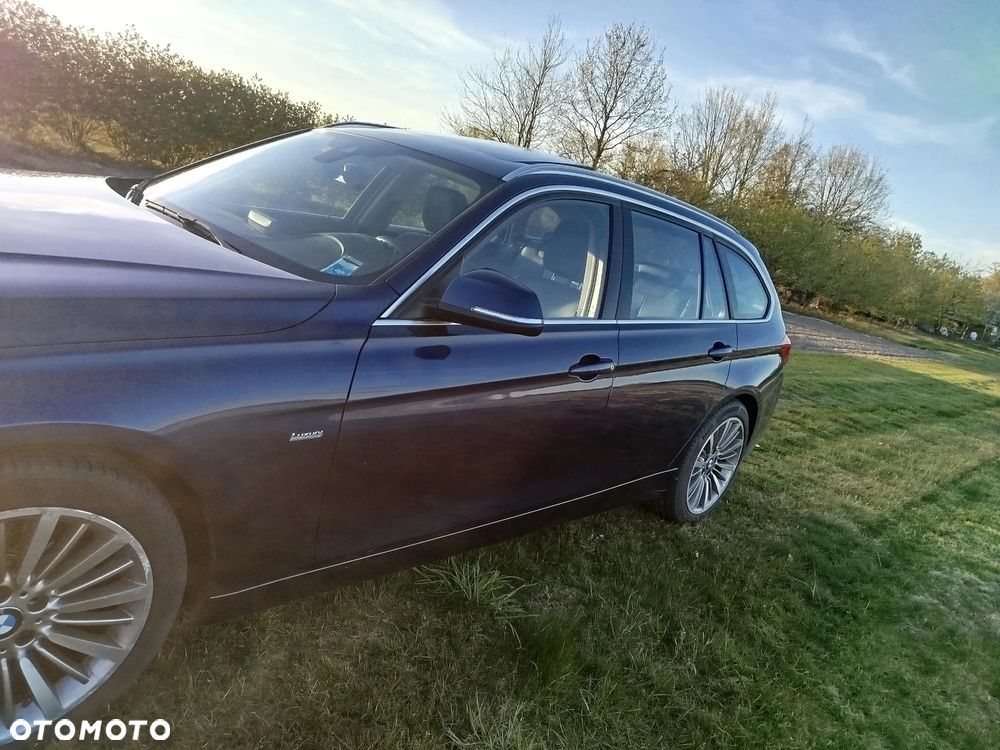 BMW Seria 3 320d Luxury Line - 9