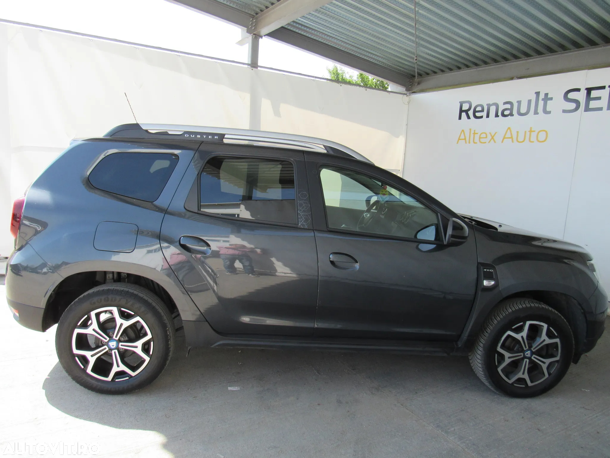 Dacia Duster 1.5 Blue dCi 4WD SL BlueLine - 4
