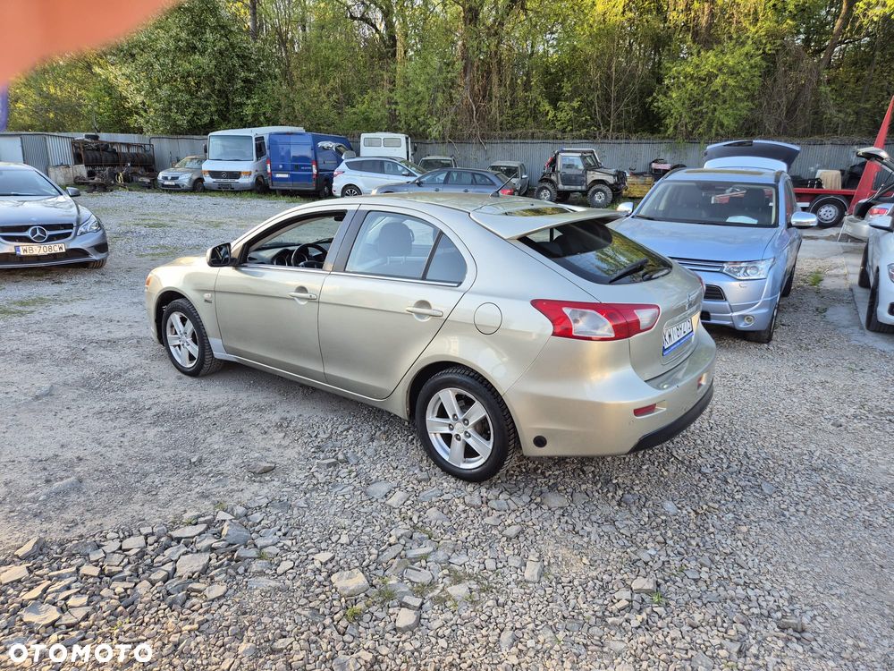 Mitsubishi Lancer 1.8 Inform LPG - 6
