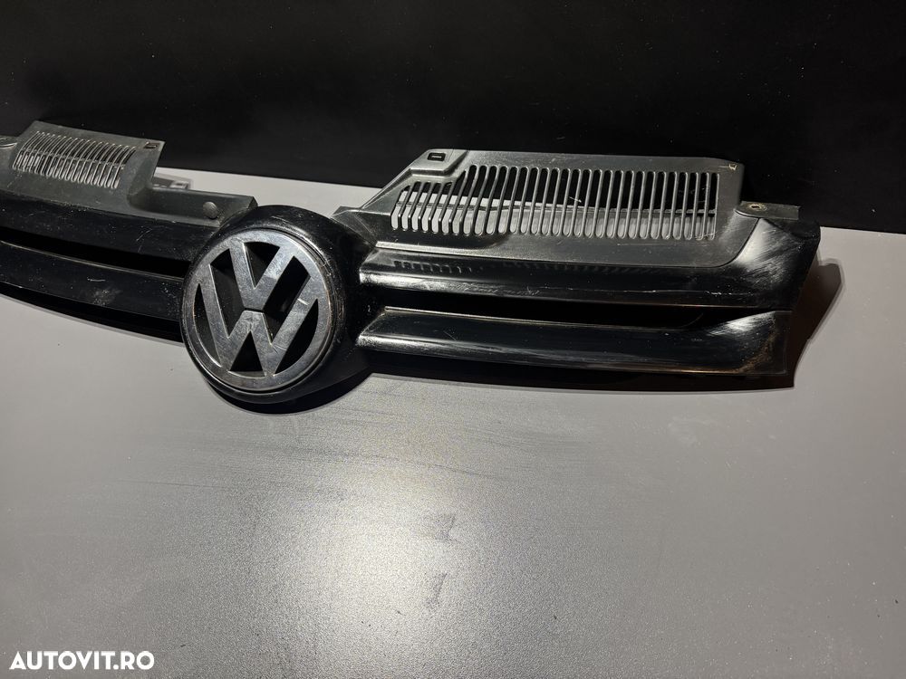 Grila centrala volkwagen golf 6 2012 - 2