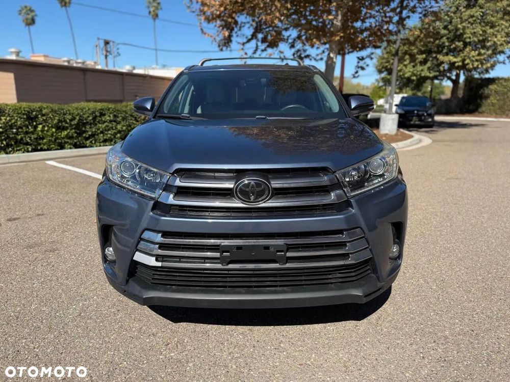 Toyota Highlander - 2