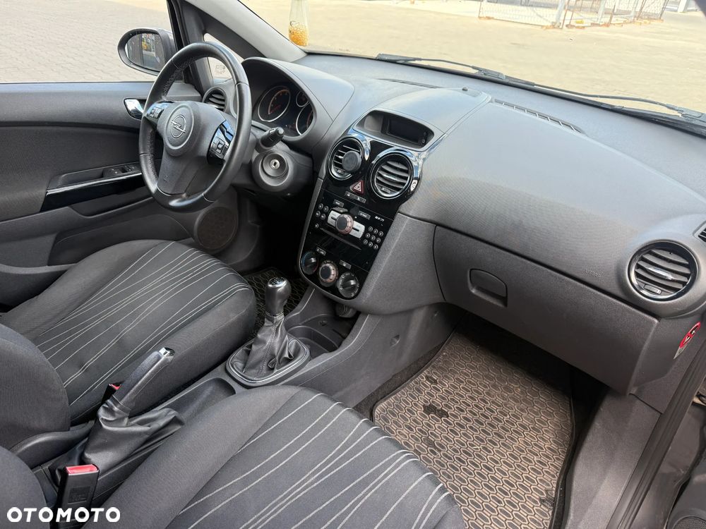 Opel Corsa 1.4 16V Edition 111 Jahre - 9