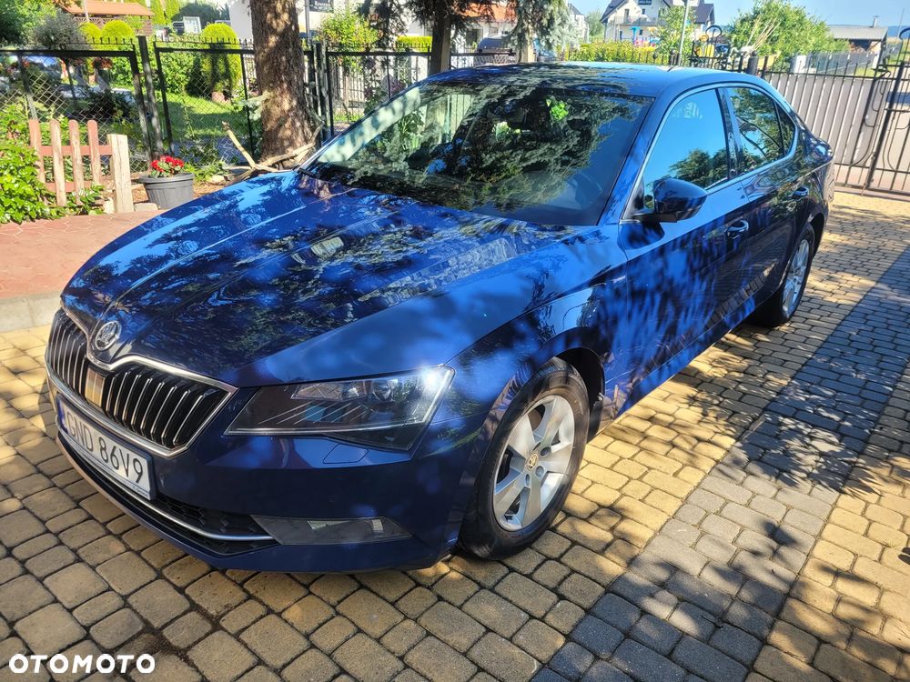Skoda Superb 2.0 TDI Ambition DSG - 2