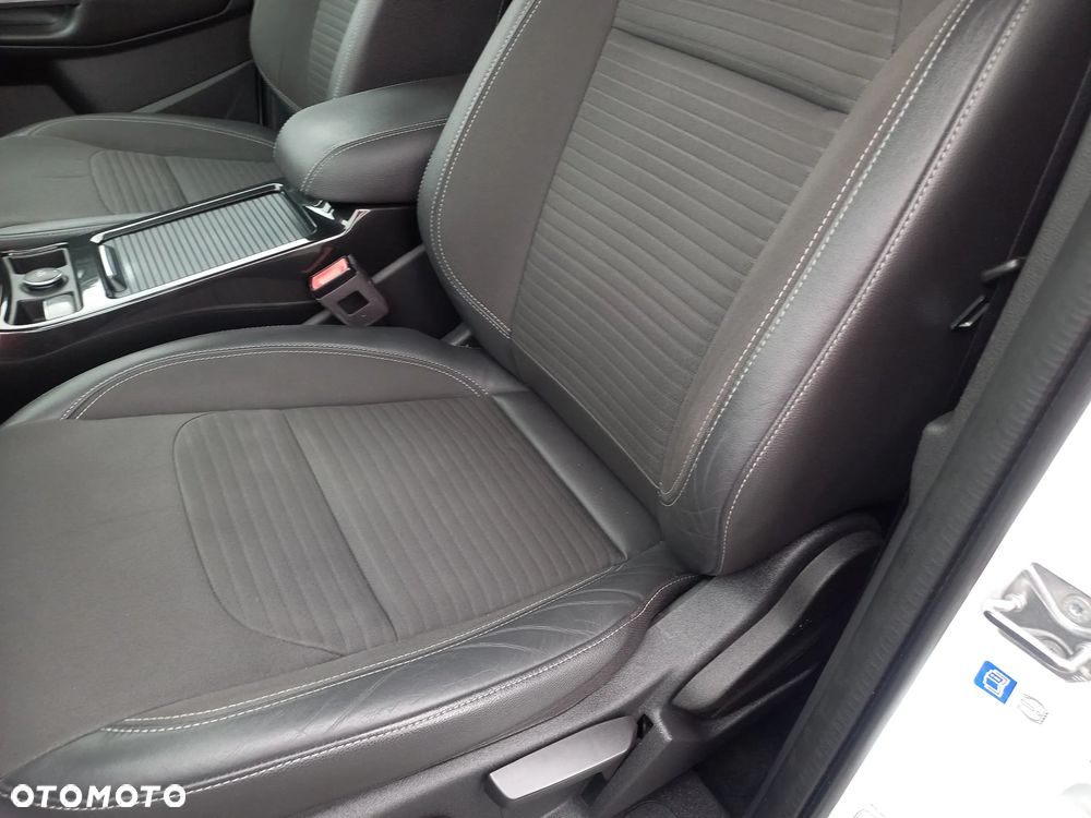 Ford Kuga 1.5 TDCi 2x4 Titanium - 31