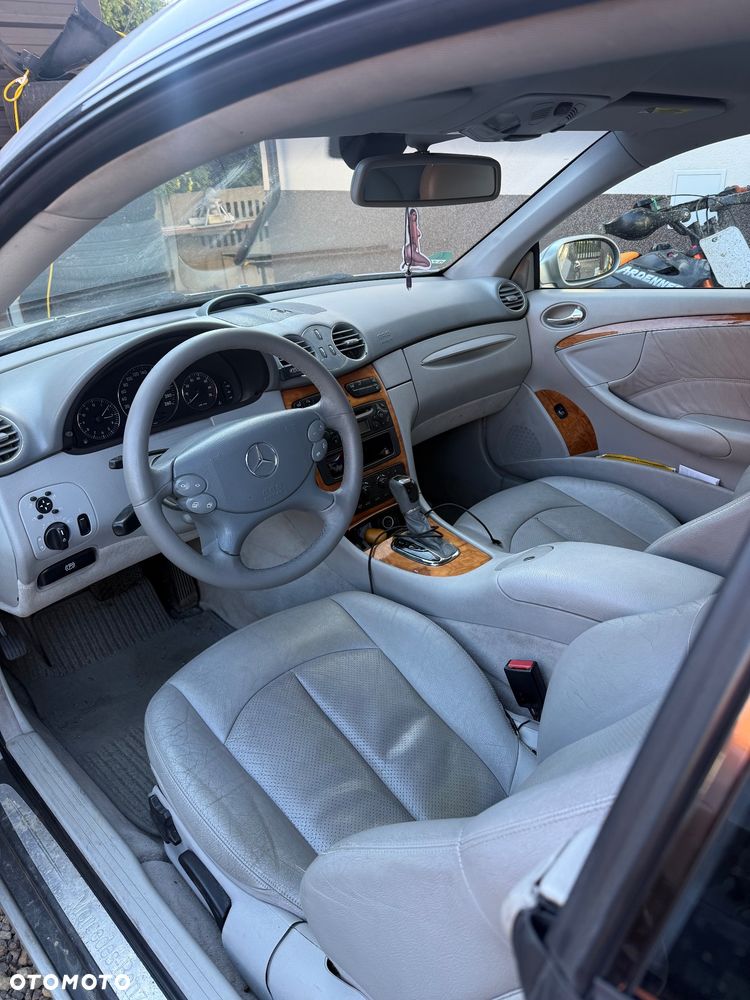 Mercedes-Benz CLK - 9