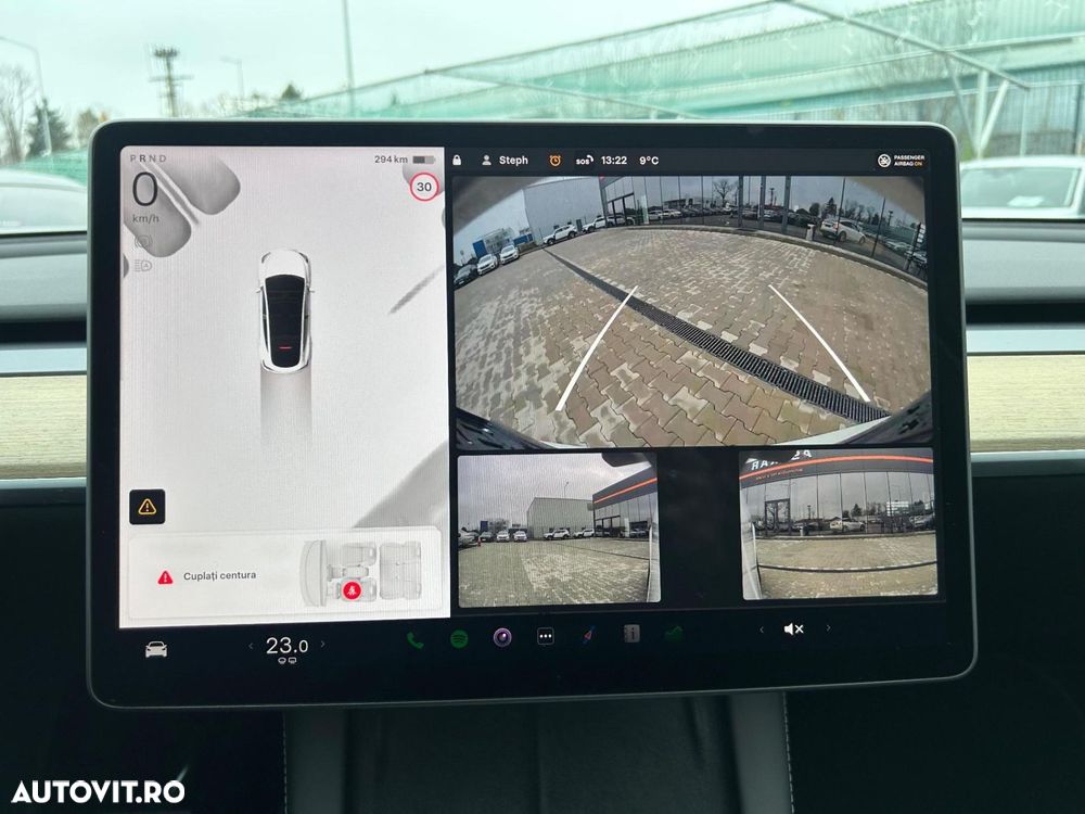 Tesla Model Y Long Range Dual Motor AWD - 18