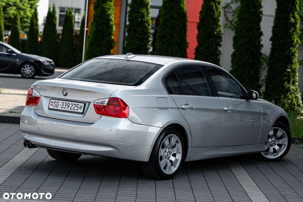 BMW Seria 3 330xi - 13