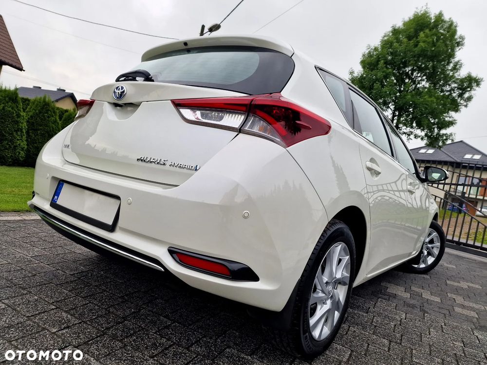 Toyota Auris Hybrid 135 Premium - 11