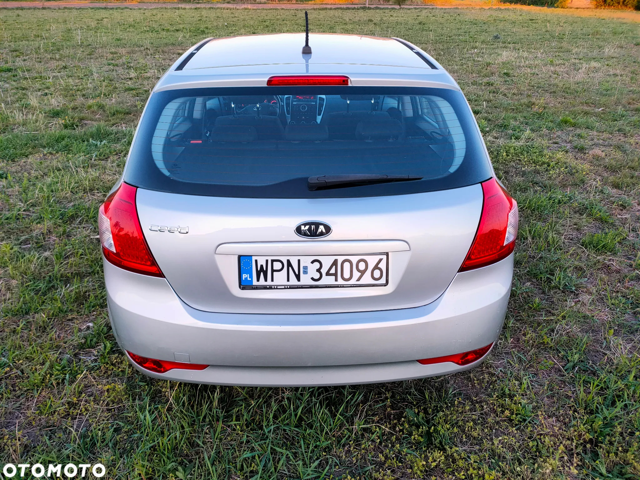 Kia Ceed 1.4 CVVT Attract - 14