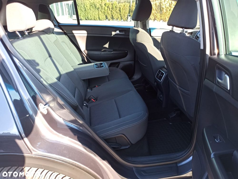 Kia Sportage 1.7 CRDI 2WD ISG Dream-Team Edition - 9