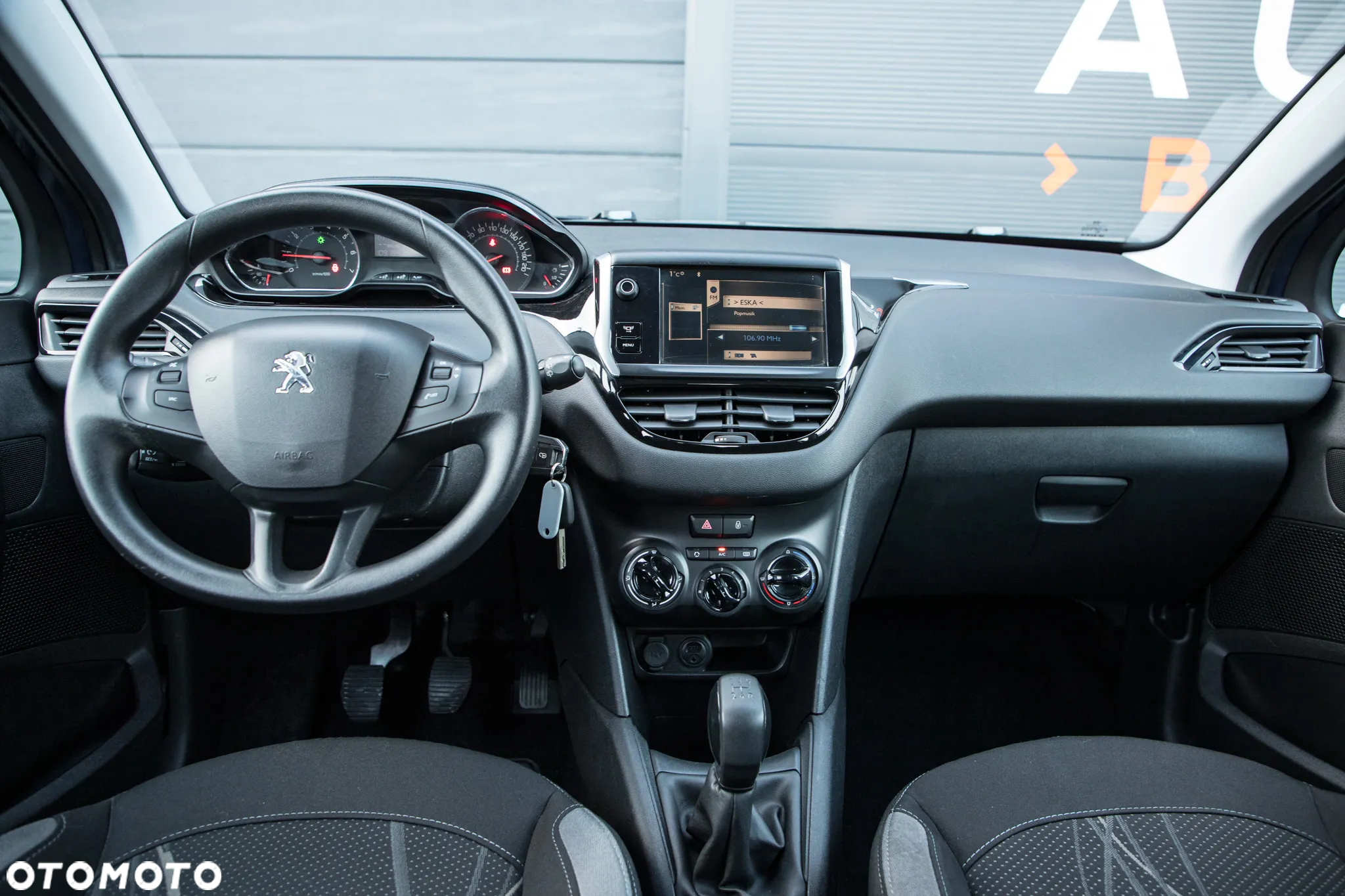Peugeot 208 - 26