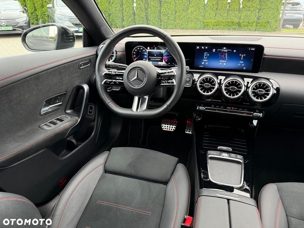 Mercedes-Benz CLA - 13