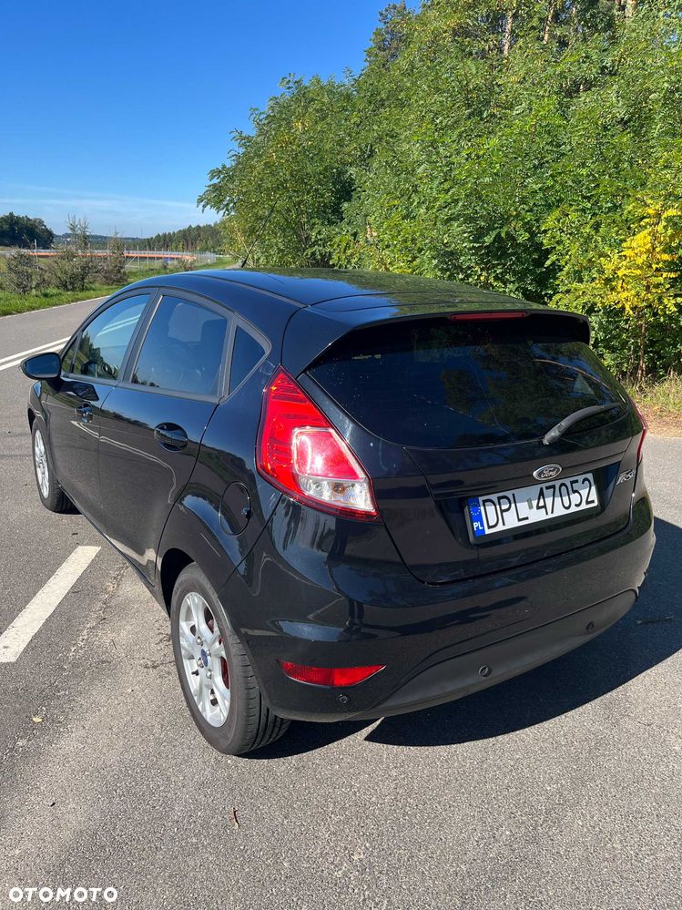 Ford Fiesta 2014 photo 2