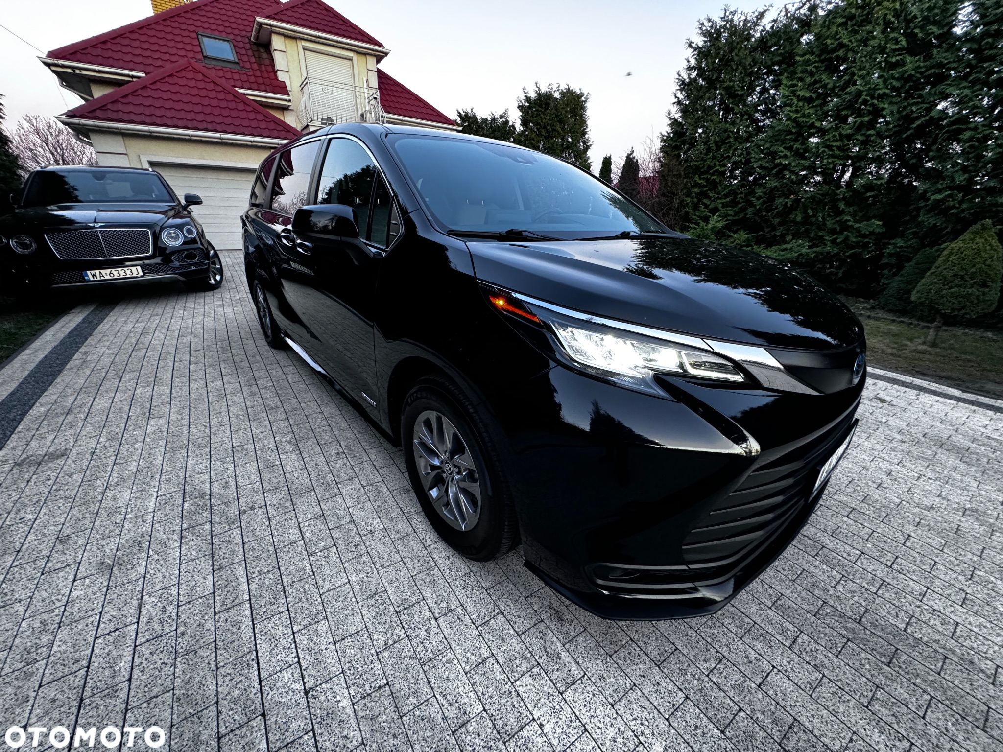 Toyota Sienna - 9