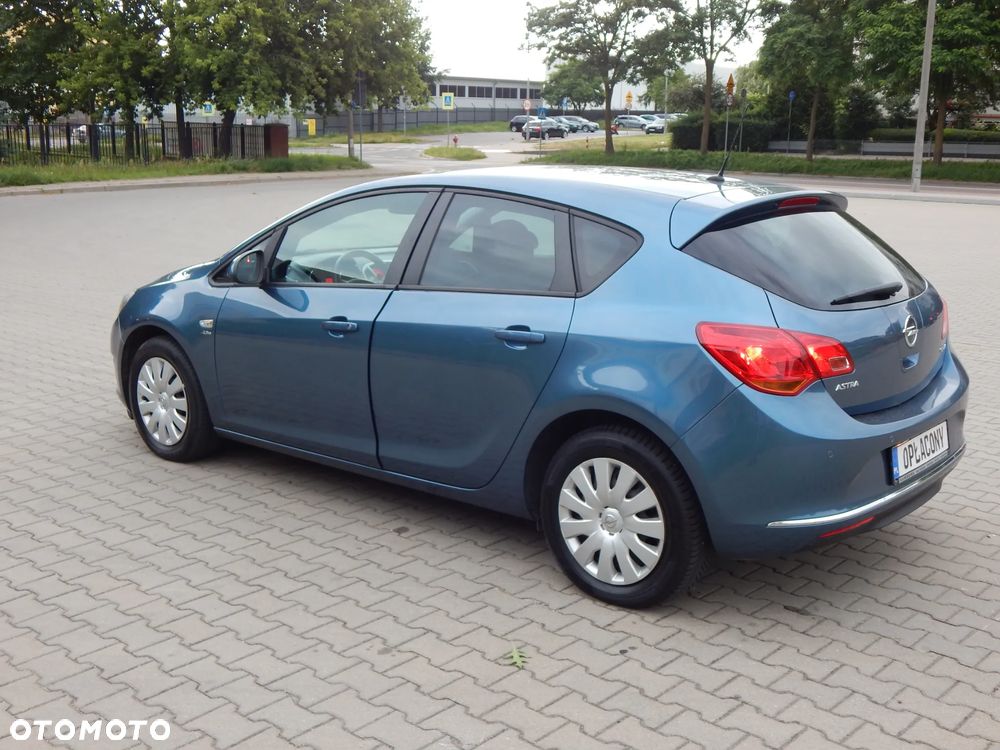 Opel Astra 1.4 T Cosmo EU6 - 9