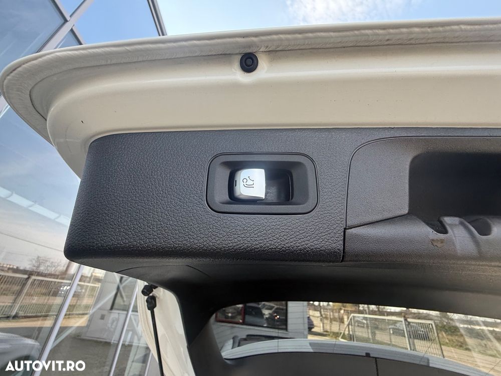 Mercedes-Benz GLC 300 d 4MATIC 9G-TRONIC AMG Line Plus - 34