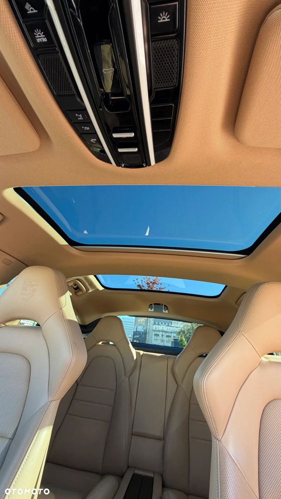 Porsche Panamera 4 Platinum Edition - 8