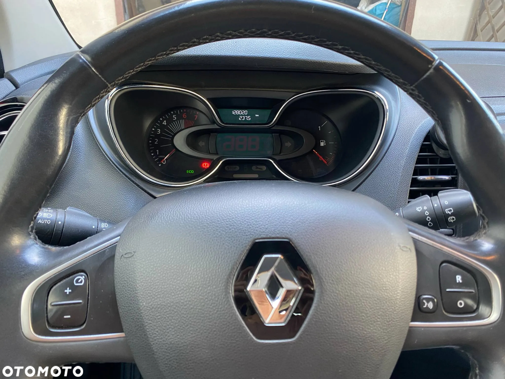 Renault Captur 0.9 Energy TCe Helly Hansen - 9