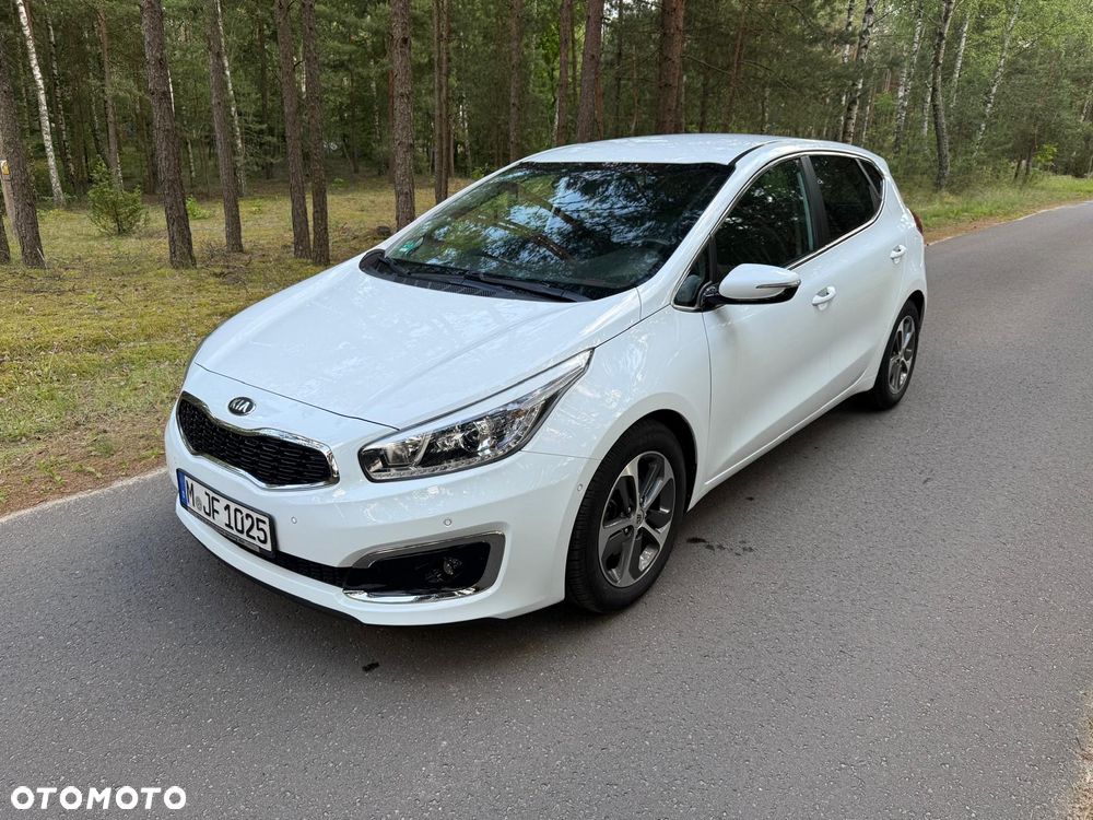 Kia Ceed 1.6 GDI DCT Platinum Edition - 1