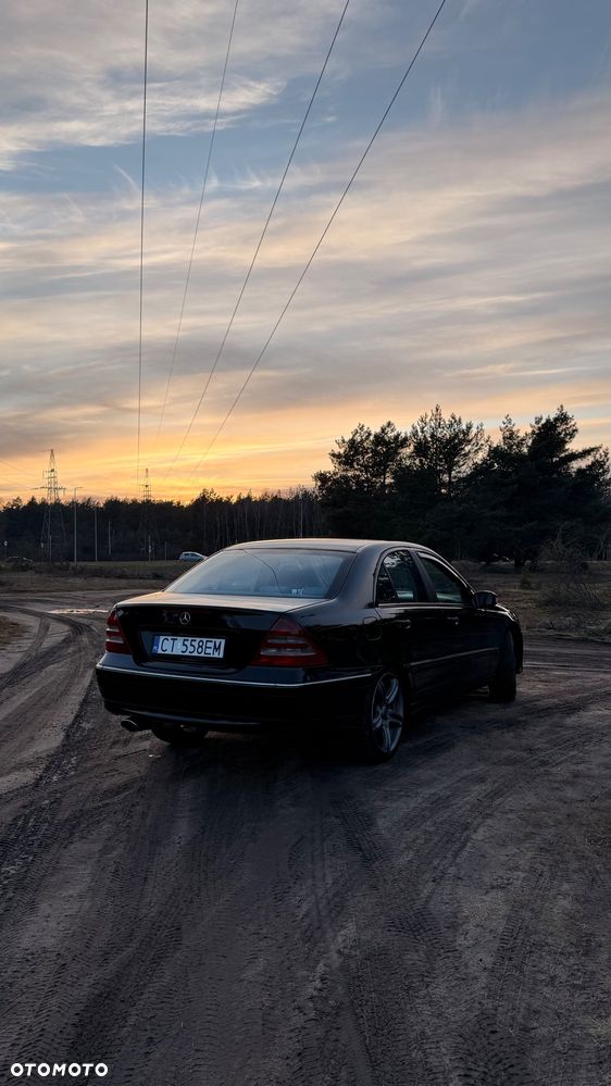 Mercedes-Benz Klasa C 240 Classic 4-Matic - 4