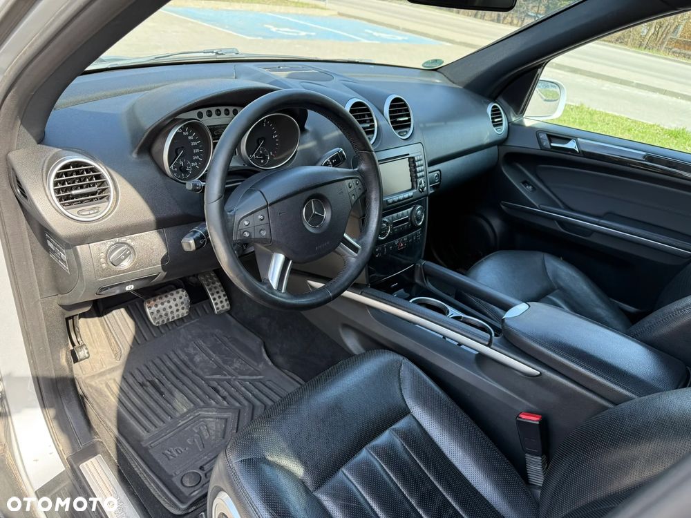 Mercedes-Benz ML 320 CDI 4Matic 7G-TRONIC Edition 10 - 14